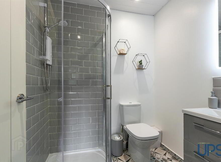 145 Lagmore Glen, Stewartstown Road, Dunmurry, Belfast, BT17 0WB