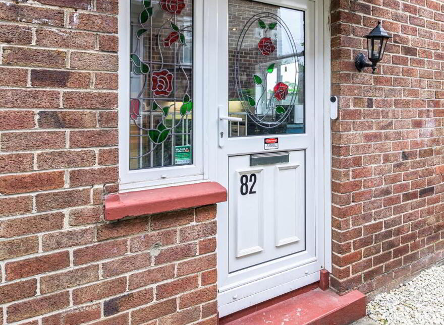 82 Lawnmount Crescent, Lisburn, BT27 4TU