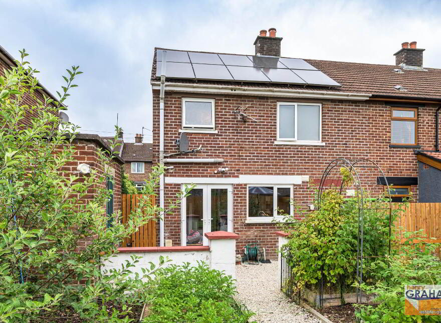82 Lawnmount Crescent, Lisburn, BT27 4TU