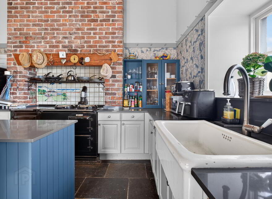 'ROCKPORT LODGE', 2 Castle Park, Cushendun, Ballymena, BT44 0PT