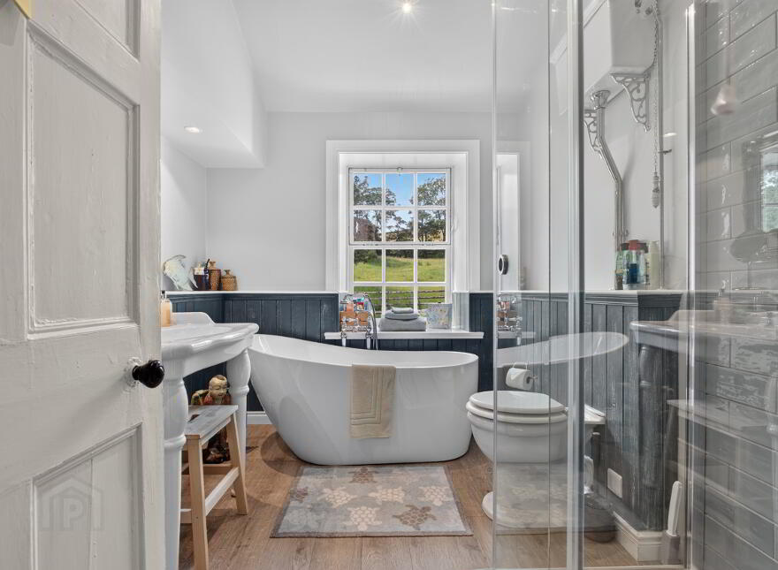 'ROCKPORT LODGE', 2 Castle Park, Cushendun, Ballymena, BT44 0PT
