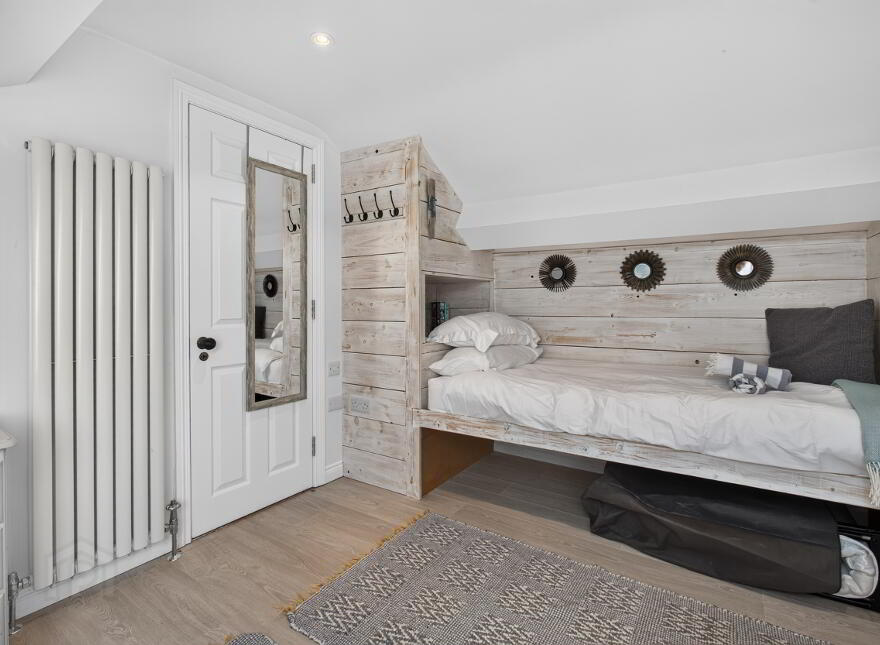 'ROCKPORT LODGE', 2 Castle Park, Cushendun, Ballymena, BT44 0PT