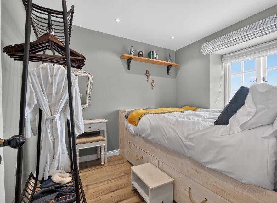 'ROCKPORT LODGE', 2 Castle Park, Cushendun, Ballymena, BT44 0PT