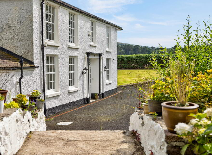 'ROCKPORT LODGE', 2 Castle Park, Cushendun, Ballymena, BT44 0PT