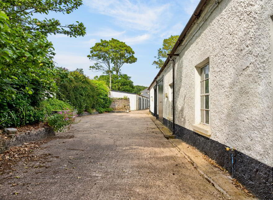 'ROCKPORT LODGE', 2 Castle Park, Cushendun, Ballymena, BT44 0PT
