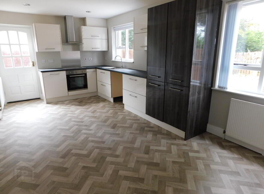 7 Glenard Gardens, Omagh, BT78 5BF