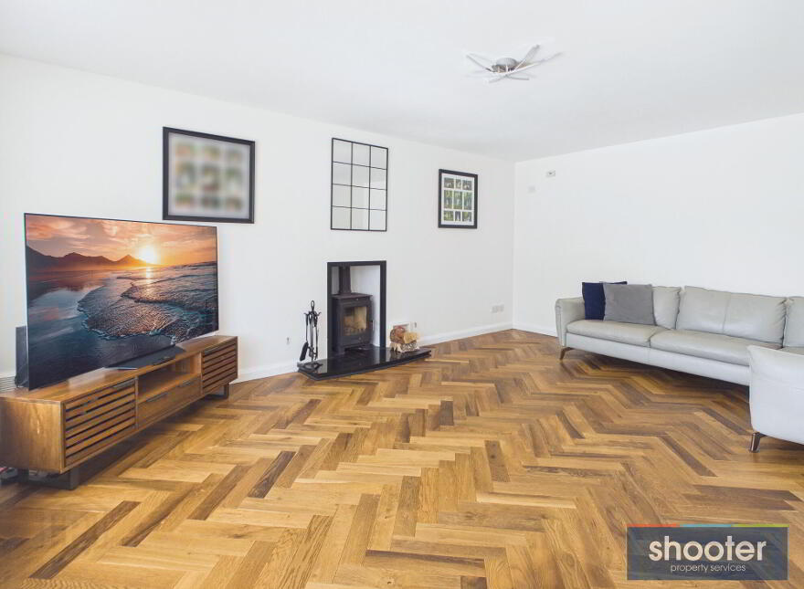 77 Forest Hills, Newry, BT34 2FL