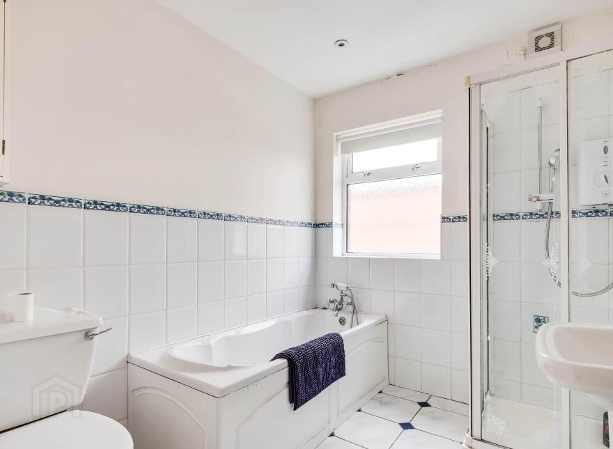 28 College Gardens, Enniskillen, BT74 4RJ