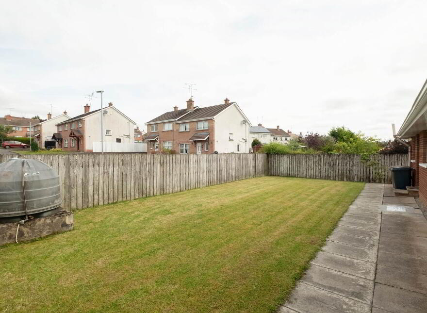 28 College Gardens, Enniskillen, BT74 4RJ