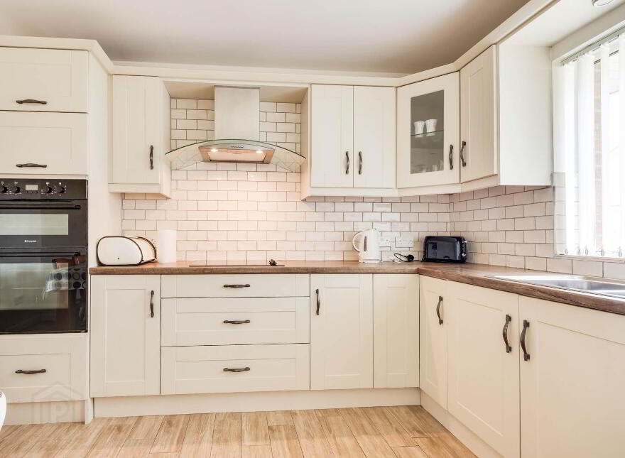 28 College Gardens, Enniskillen, BT74 4RJ