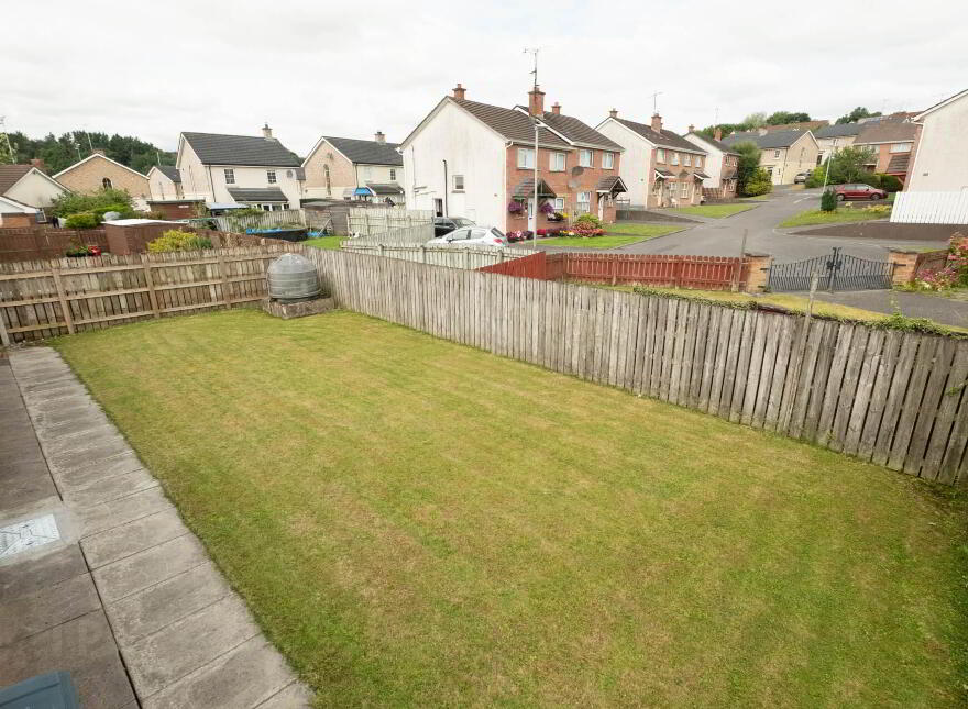28 College Gardens, Enniskillen, BT74 4RJ