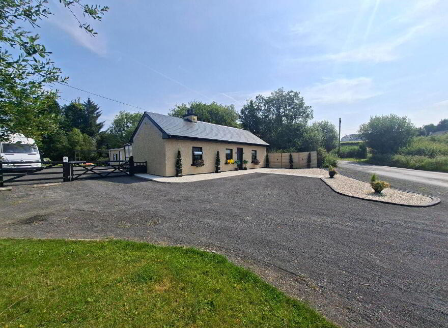 Arva Road, Ballinagh, H12P282