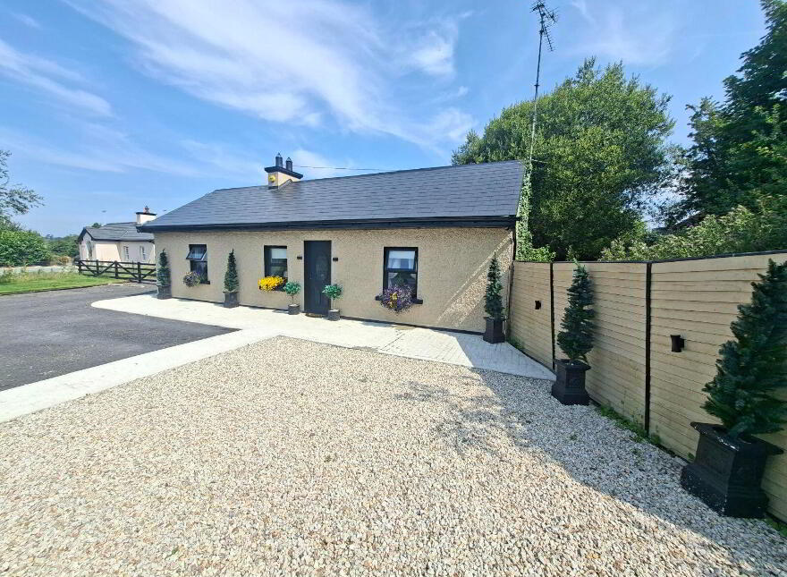 Arva Road, Ballinagh, H12P282