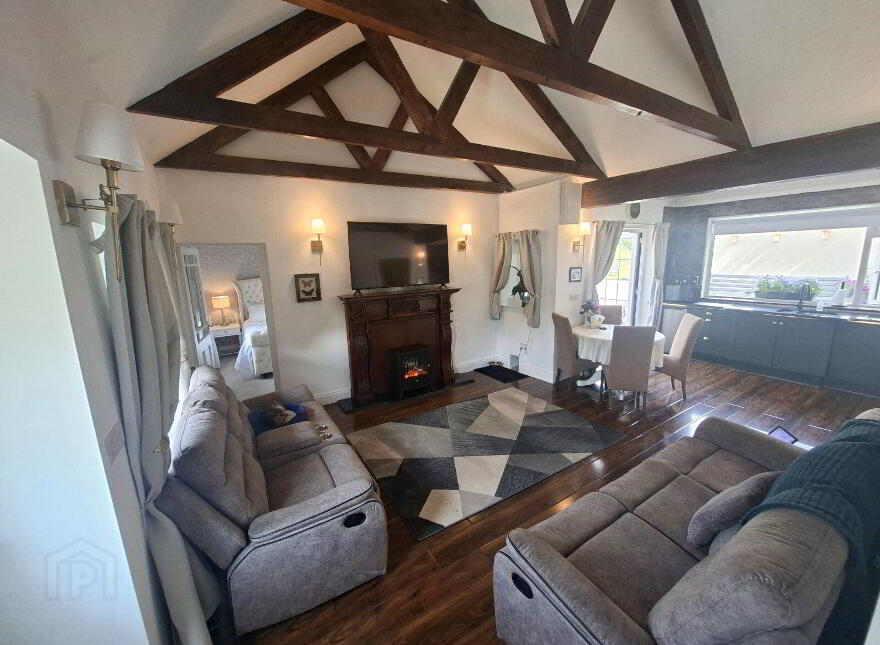 Arva Road, Ballinagh, H12P282