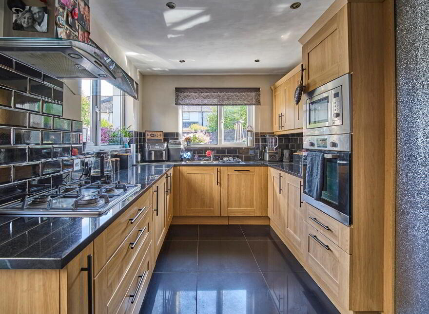 16 Broomhill Park, Bangor, BT20 5QZ