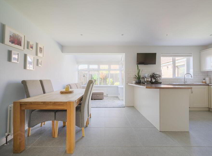 4 Oyster Cove, Donaghadee, BT21 0JS