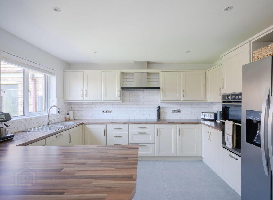 4 Oyster Cove, Donaghadee, BT21 0JS