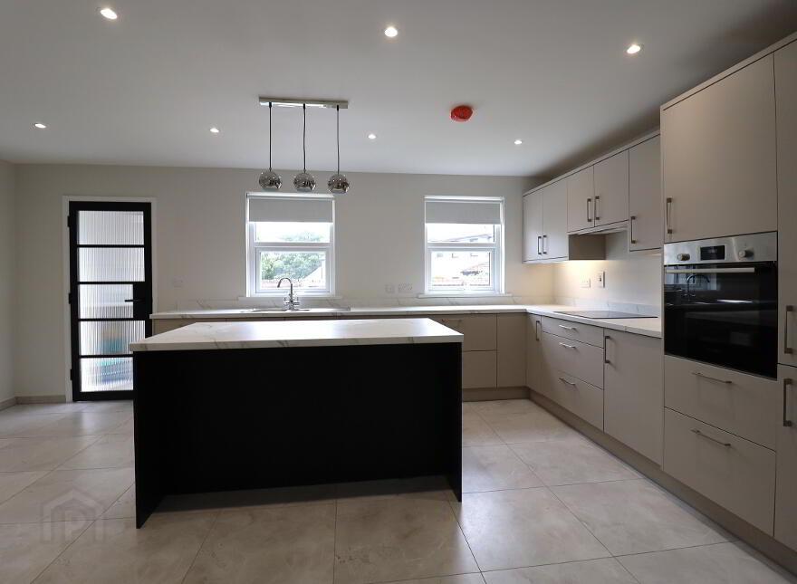 13 Oakland Grove, Warrenpoint, BT34 3SQ