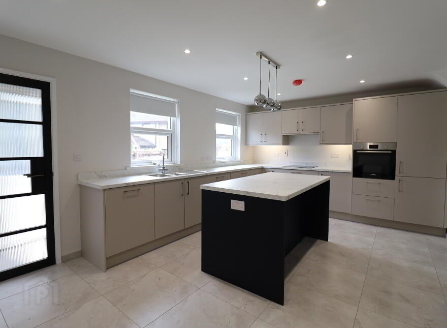 13 Oakland Grove, Warrenpoint, BT34 3SQ
