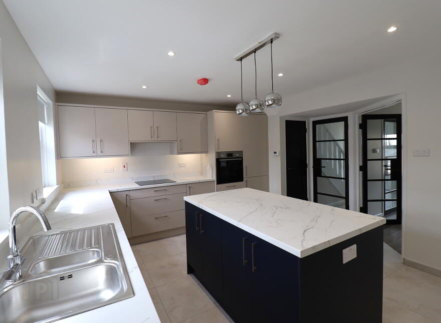 13 Oakland Grove, Warrenpoint, BT34 3SQ