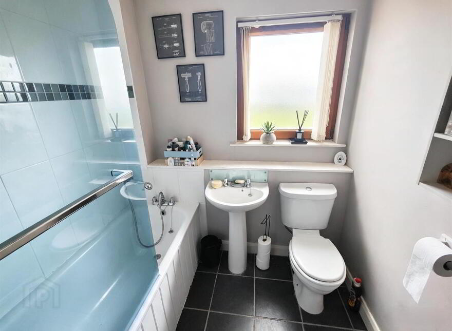 12h Heath Lodge Square, Belfast, BT13 3WG