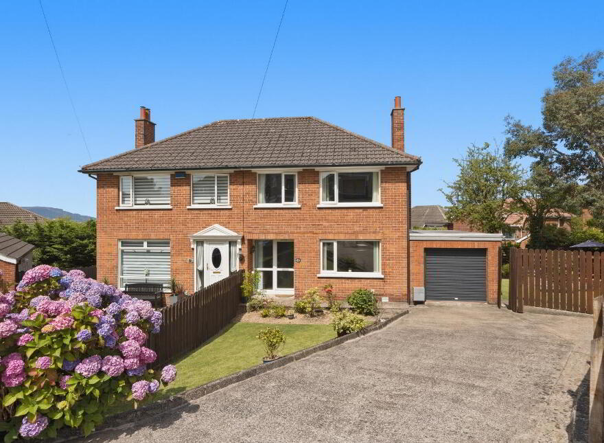 34 Delamont Park, Belfast, BT6 9RJ
