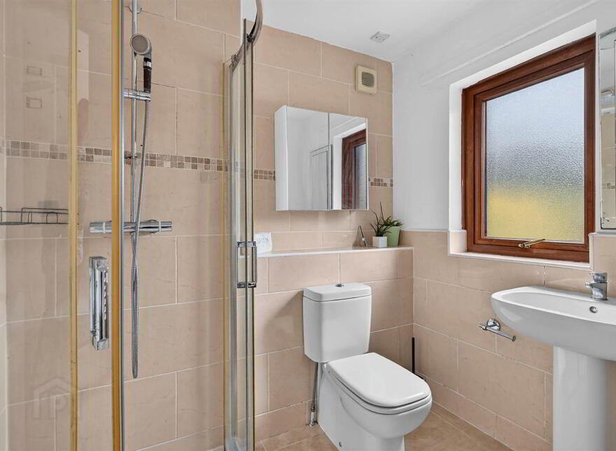 7 Upper Malone Close, Belfast, BT9 6LZ