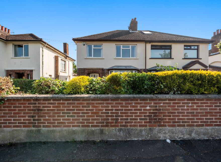 50 Locksley Park, Upper Lisburn Road, Belfast, BT10 0AR