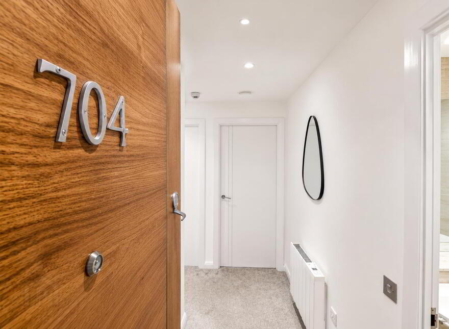 704 Portland, 88 55 Ormeau Road, Belfast, BT7 1FE