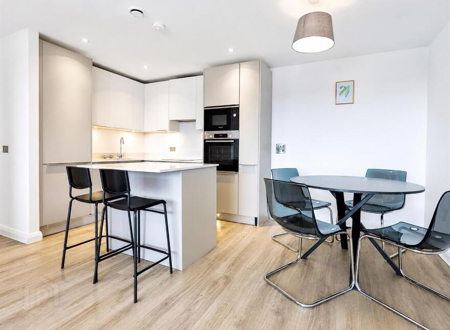 704 Portland, 88 55 Ormeau Road, Belfast, BT7 1FE
