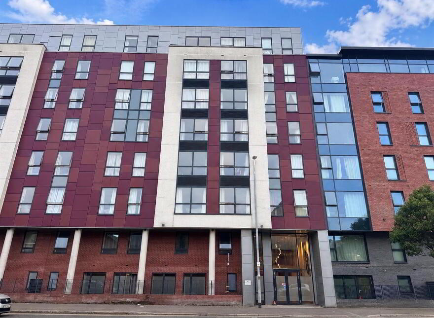 704 Portland, 88 55 Ormeau Road, Belfast, BT7 1FE