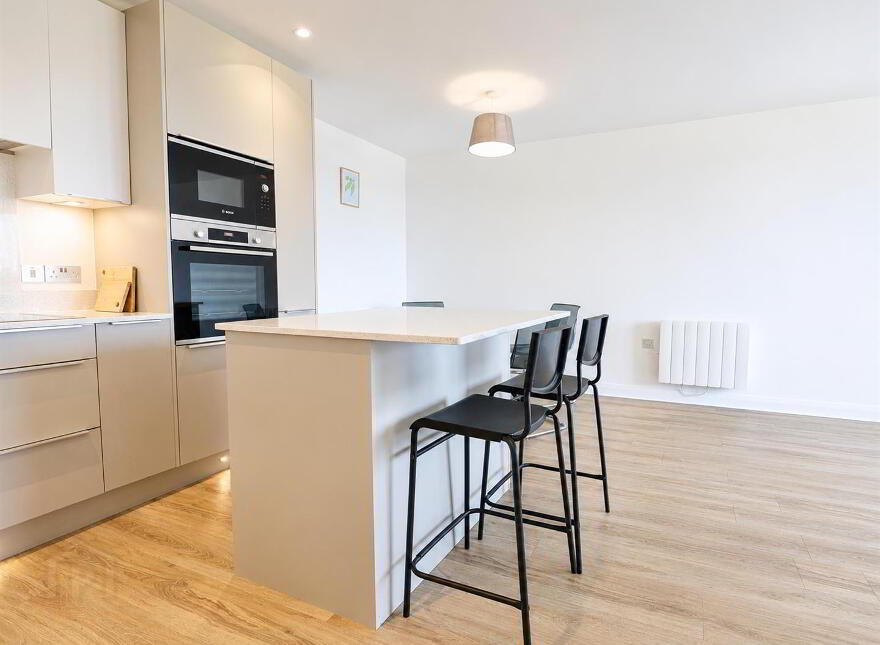 704 Portland, 88 55 Ormeau Road, Belfast, BT7 1FE