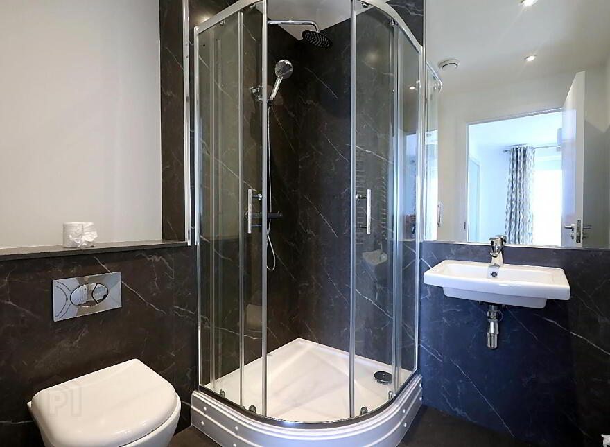 704 Portland, 88 55 Ormeau Road, Belfast, BT7 1FE