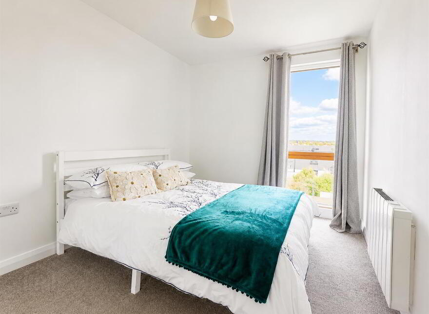 704 Portland, 88 55 Ormeau Road, Belfast, BT7 1FE