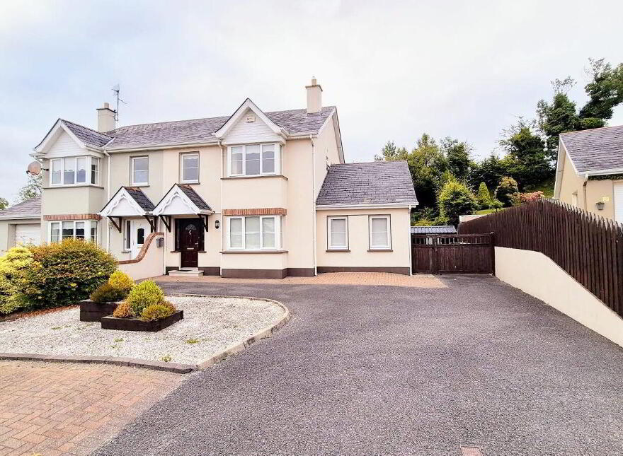 2 Clooneen Park, Manorhamilton, F91A2A3