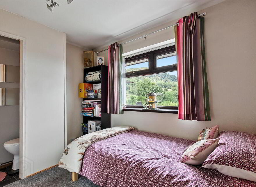 19 Duncoole Park, Belfast, BT14 8JS