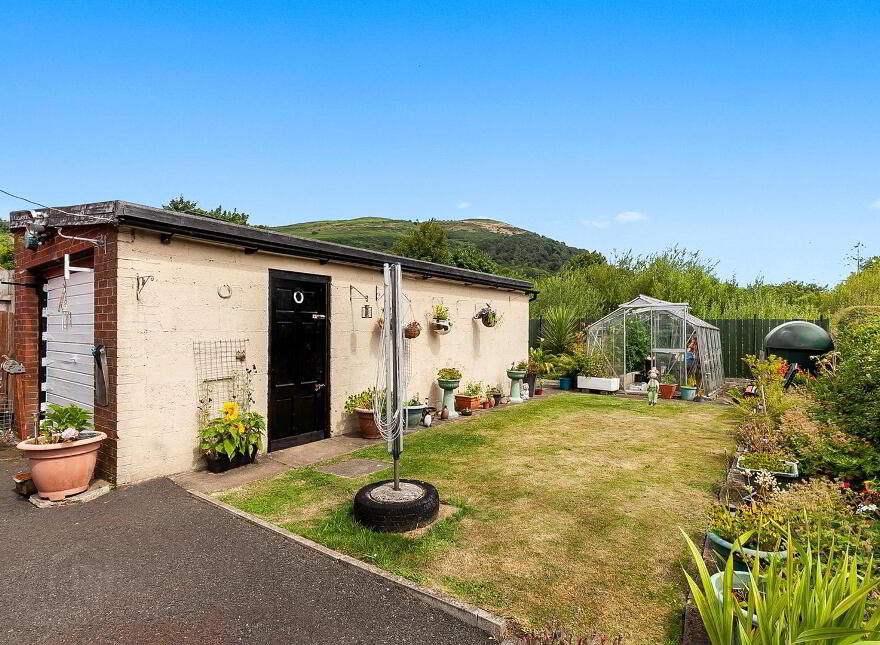 19 Duncoole Park, Belfast, BT14 8JS
