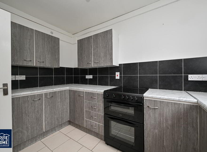 103C, Shaws Road, Belfast, BT11 9PS