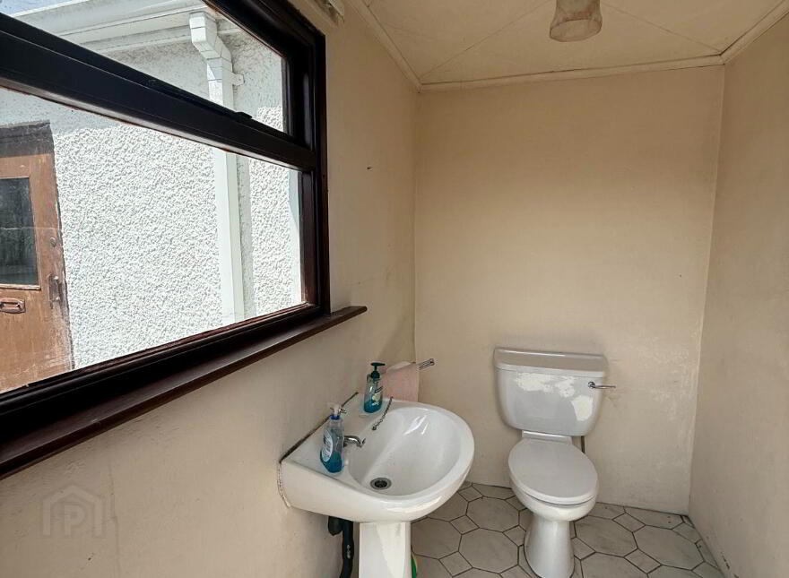 42 Harberton Park, Ballymena, BT43 6NF