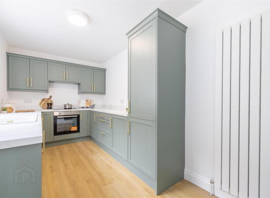 182 Ravenhill Avenue, Belfast, BT6 8LJ