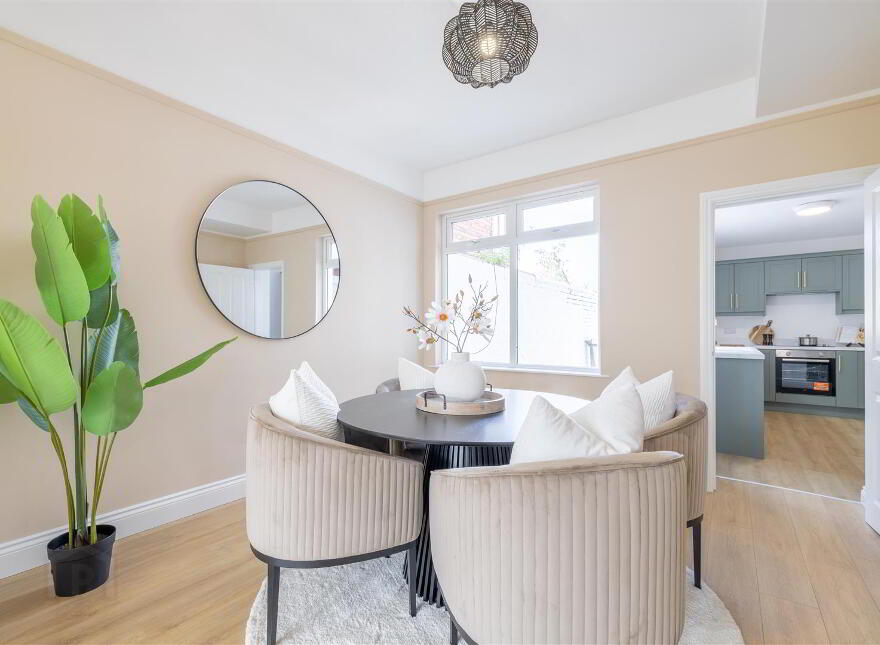 182 Ravenhill Avenue, Belfast, BT6 8LJ