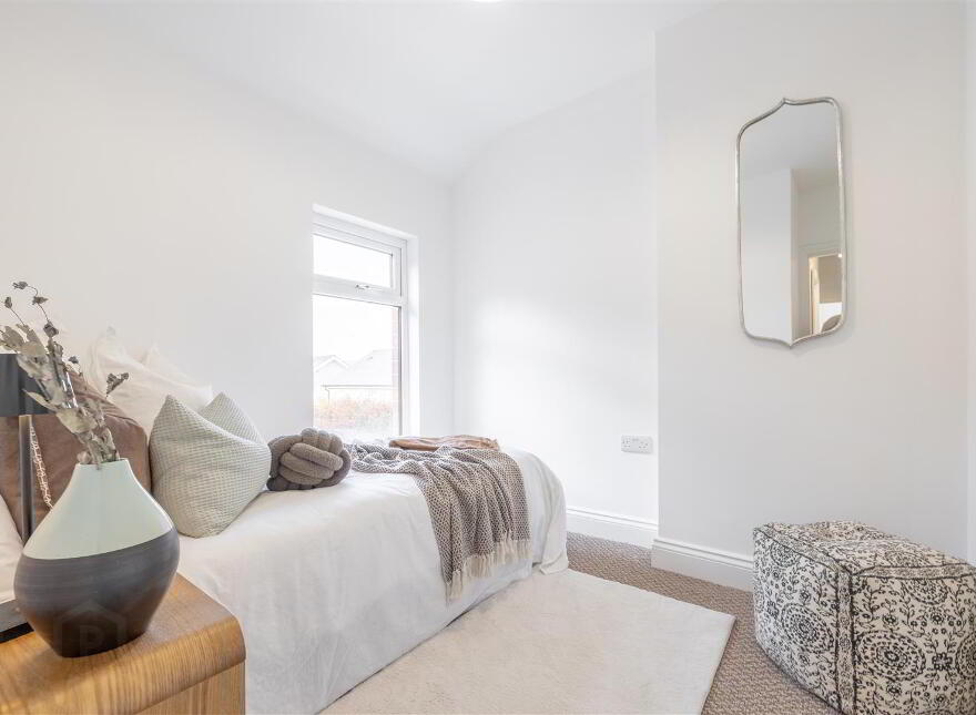 182 Ravenhill Avenue, Belfast, BT6 8LJ