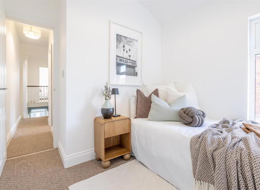 182 Ravenhill Avenue, Belfast, BT6 8LJ