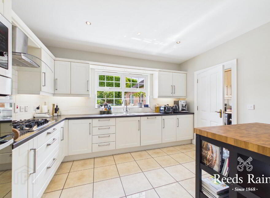 11 Royal Hill, Maze, Lisburn, BT27 5UW