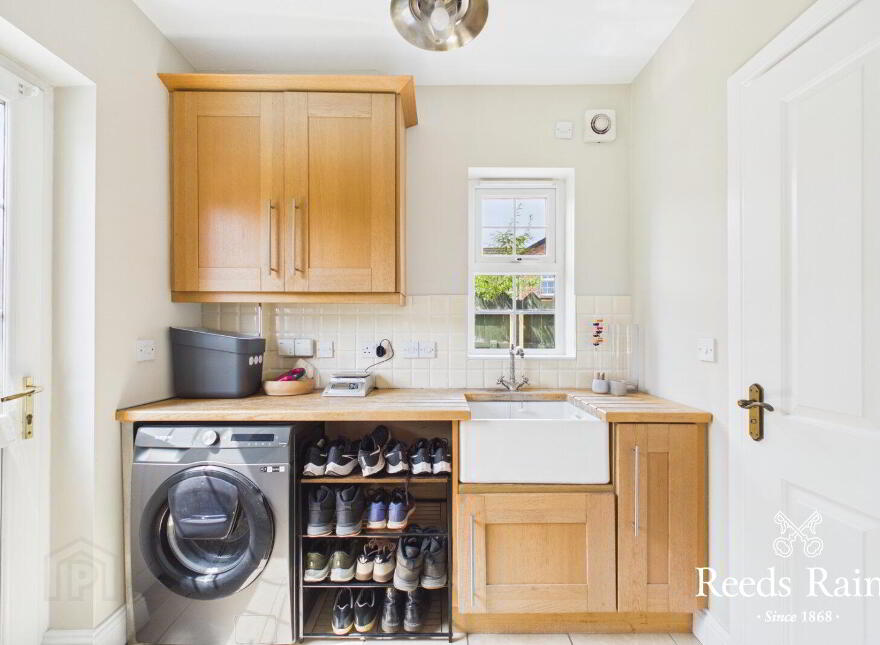11 Royal Hill, Maze, Lisburn, BT27 5UW