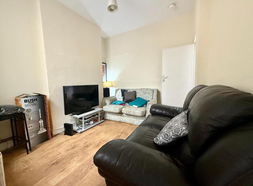 64 Sandhurst Gardens, Stranmillis, Belfast, BT9 5AX