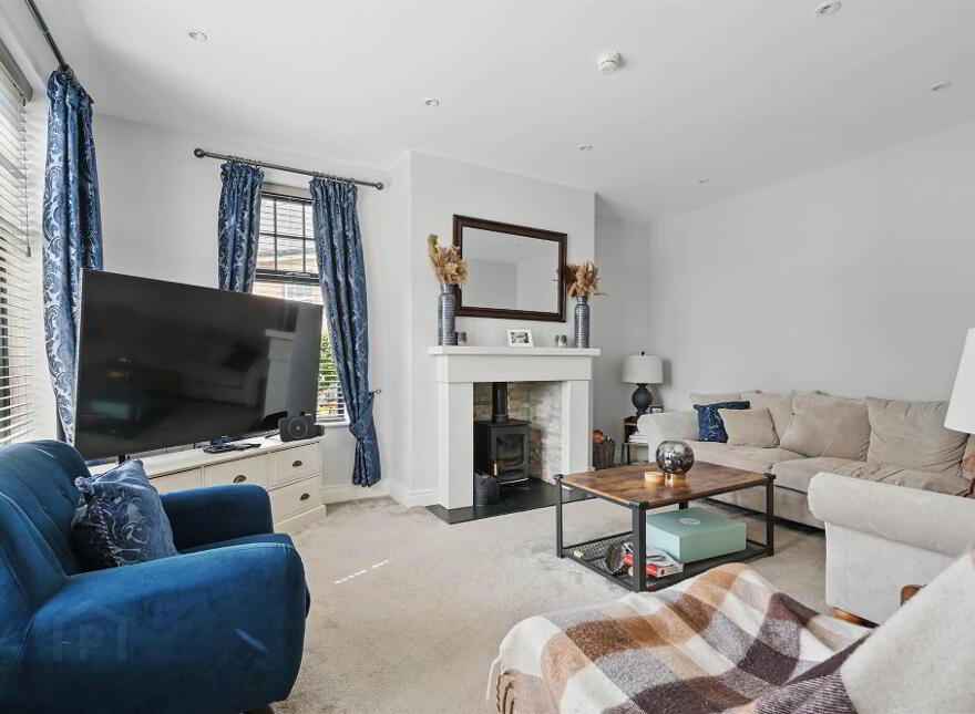 25 Lady Ishbel Avenue, Belvoir Park, Belfast, BT8 8FR