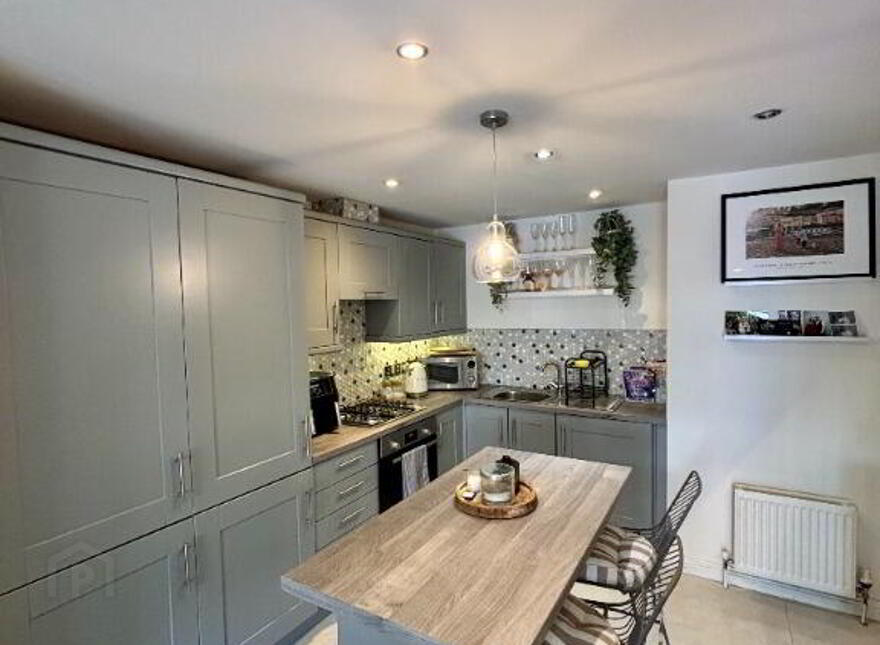 Apt 3, 32 St Annes Road, Belfast, BT10 0PQ