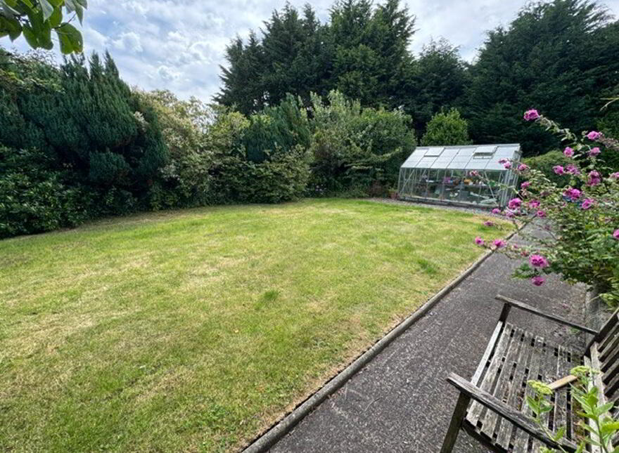 Glen-Carn, 9 Island Road Lower, Ballycarry, BT38 9HB