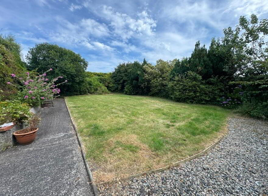 Glen-Carn, 9 Island Road Lower, Ballycarry, BT38 9HB